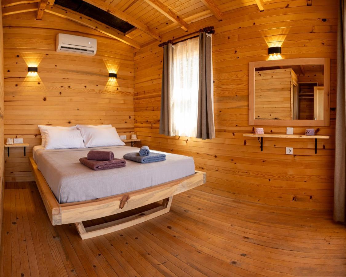 Отель Goat Bungalow And Camping Фаралия Экстерьер фото