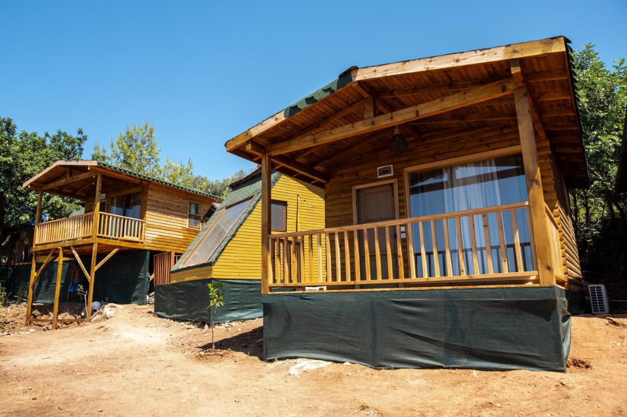 Отель Goat Bungalow And Camping Фаралия Экстерьер фото